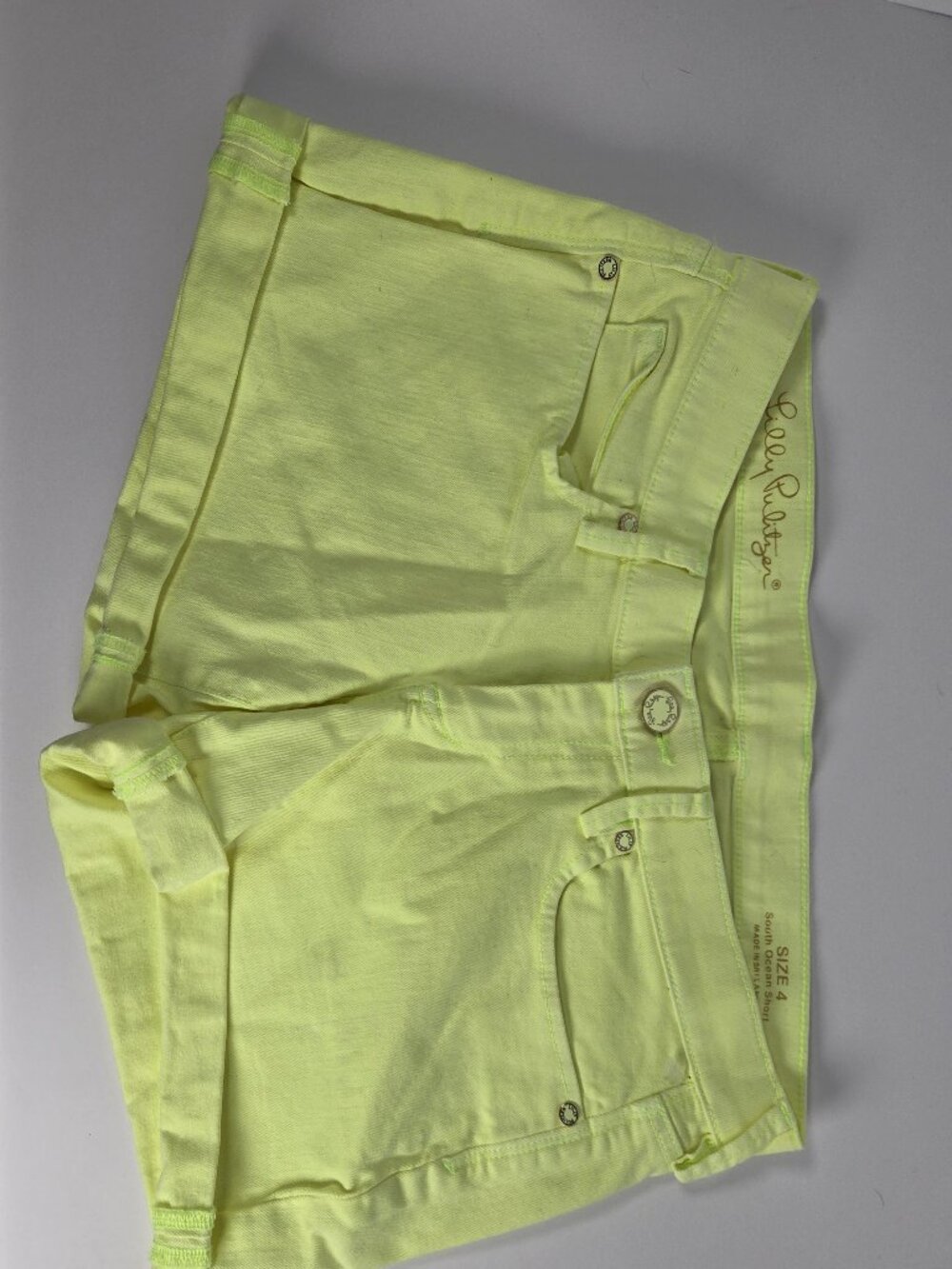 Lilly Pulitzer South Ocean Short Neon Yellow Citron Denim 5-Pocket Size 4